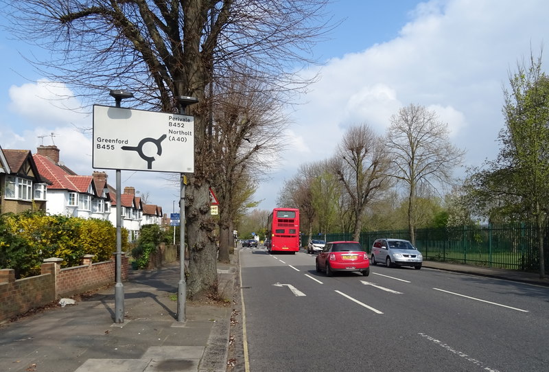 Driving lessons in Hanwell W7