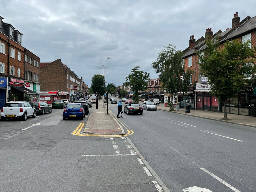 Driving lessons in Hatch End HA5