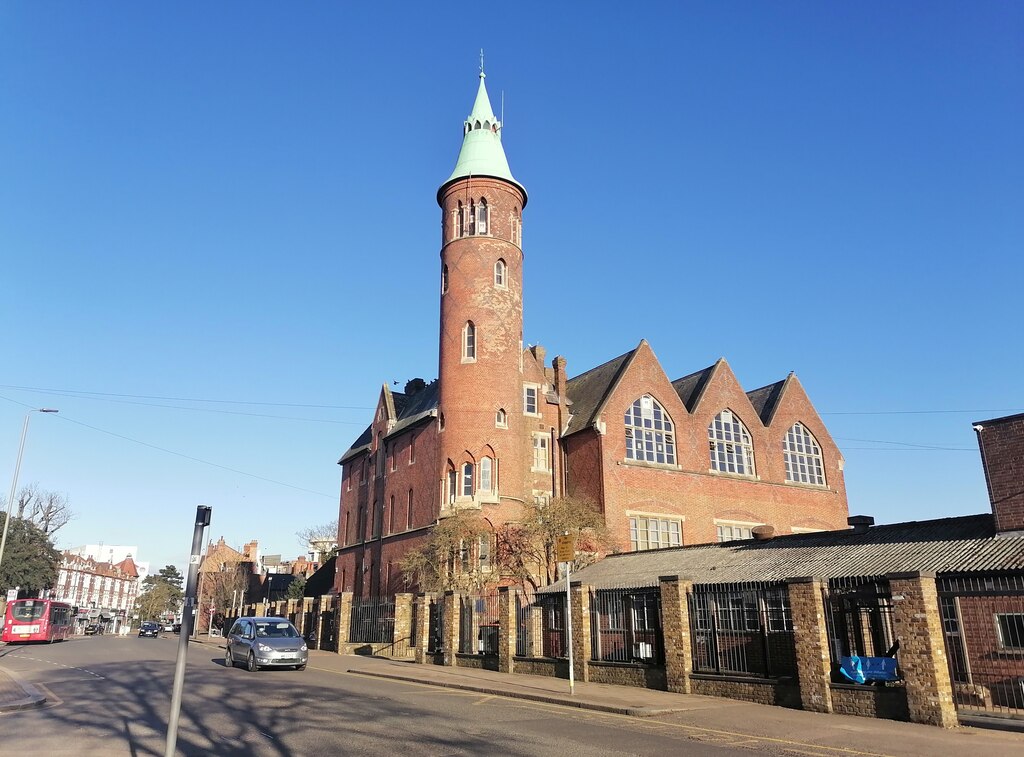 Driving lessons in Finchley Central N3