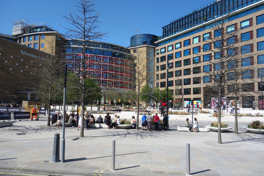 Driving lessons in White City W12