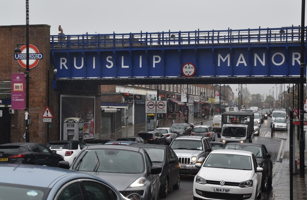 Driving lessons in Ruislip Manor HA4