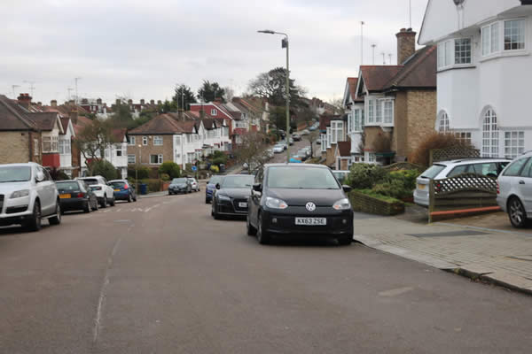 Driving lessons in North Finchley N12